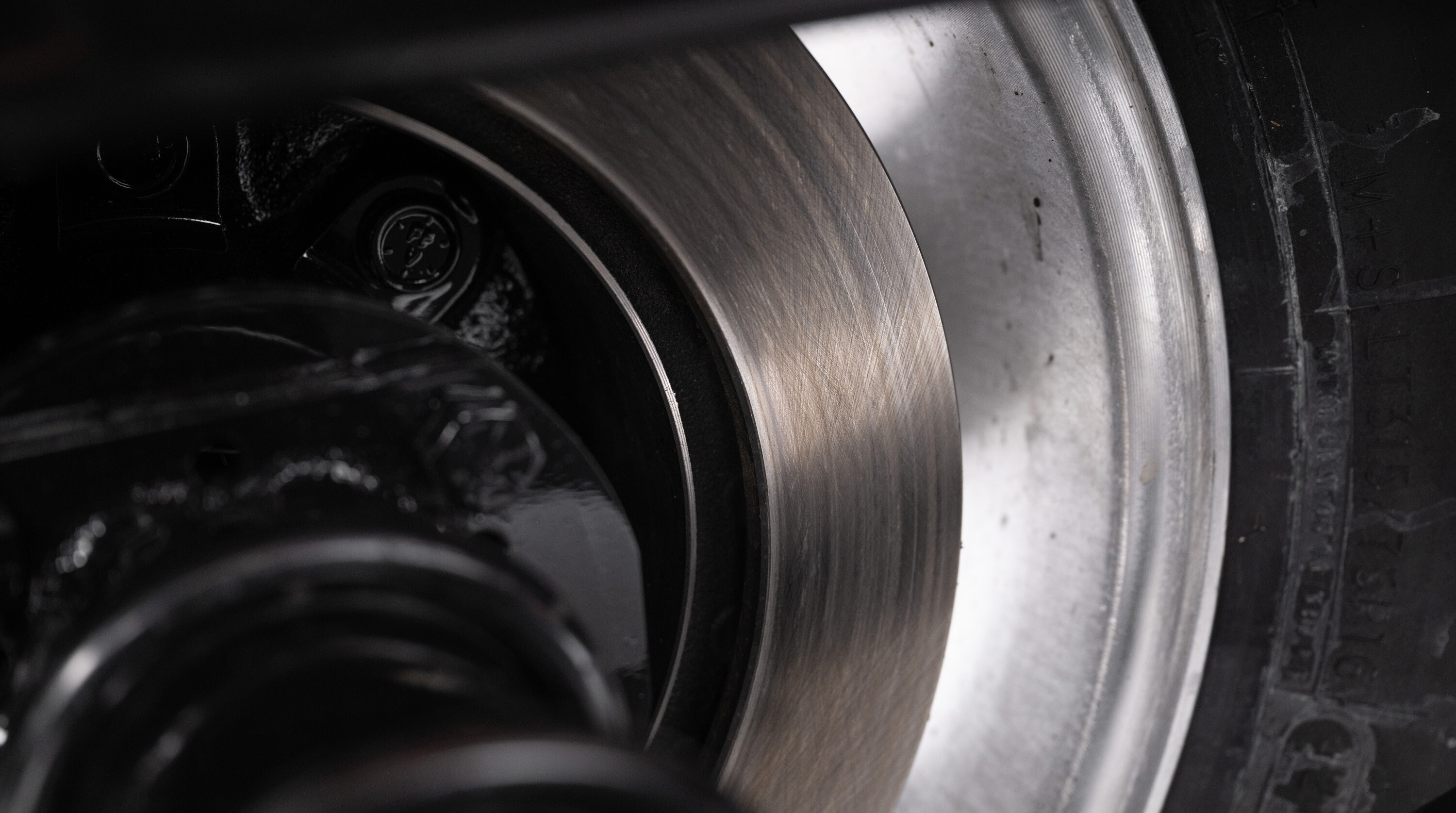 3300_DiscBrakes_240402_Equipter_4000_RAW_022-2