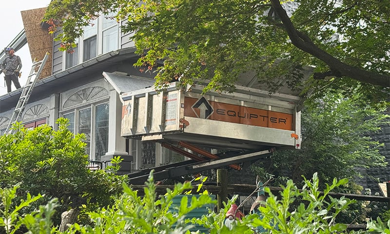 An Equipter 4000 on a residential roofing job site