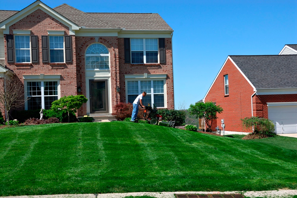Landscaping Sales Presentation Tips to Boost Close Rates Equipter