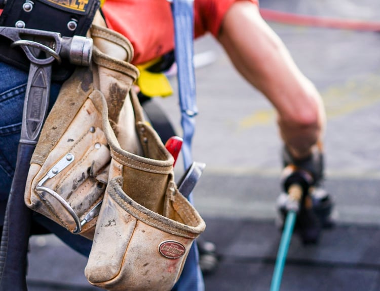 Roofing Tool List 6 MustHave Roofing Hand Tools for Your Crews