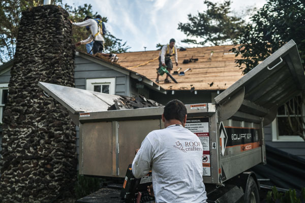 roofing employee on the equipter 4000